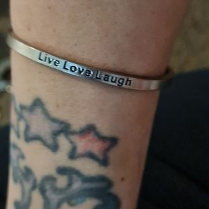 Stainless steel bangle bracelet